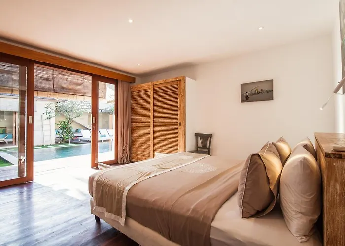 Lovely Canggu 4Br Private Pool Villa With Sundeck! 10Mins Ride To Beach