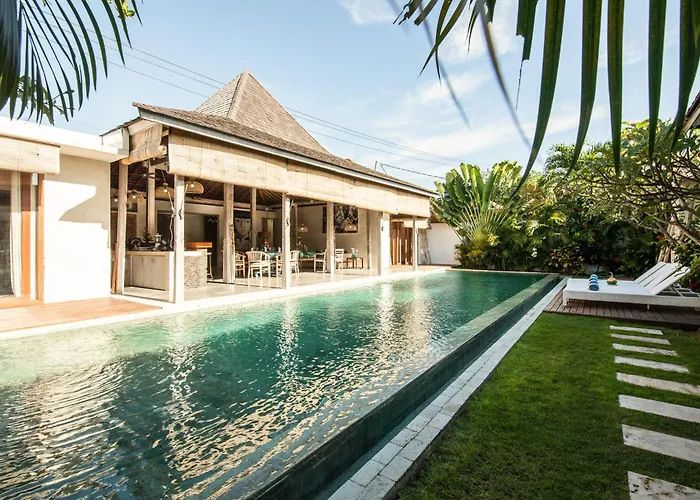 Lovely Canggu 4Br Private Pool Villa With Sundeck! 10Mins Ride To Beach
