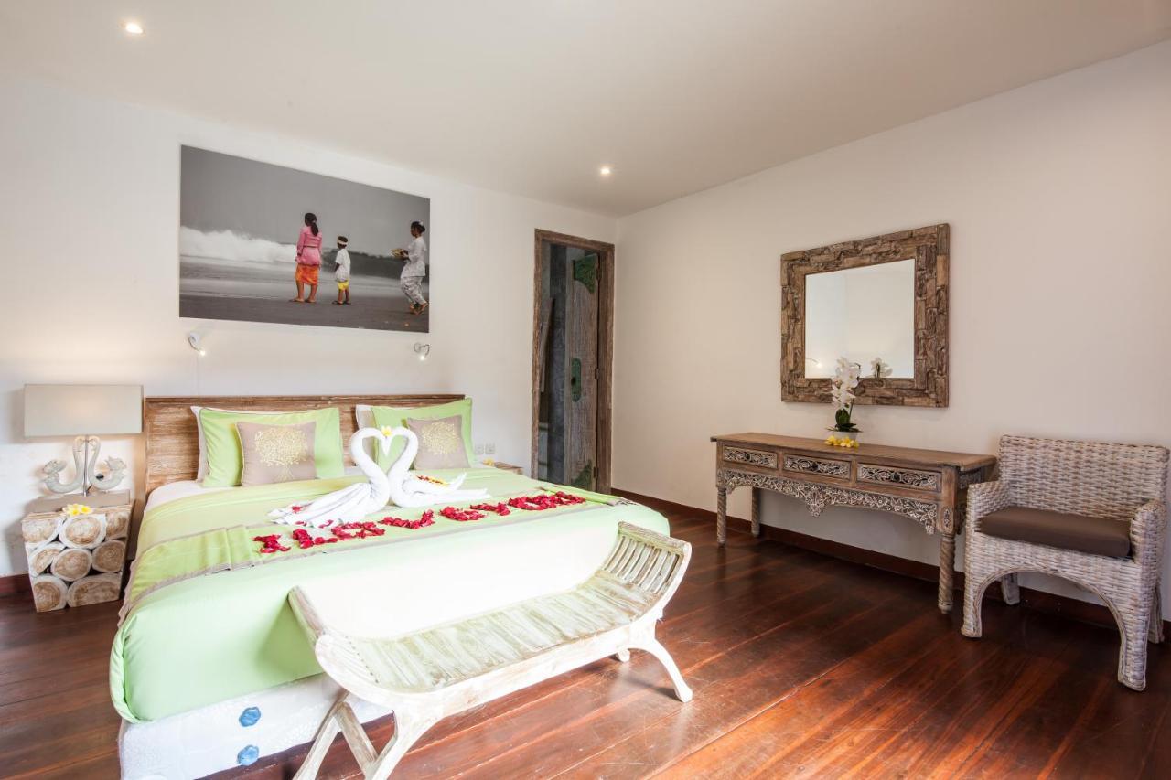 Villa Lovely 4br Private Pool With Sundeck! 10mins Ride To Canggu