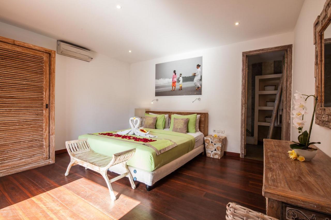 Villa Lovely 4br Private Pool With Sundeck! 10mins Ride To Canggu