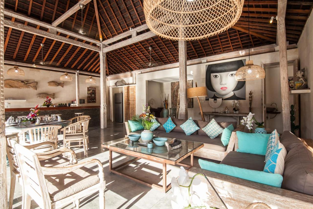 Villa Lovely 4br Private Pool With Sundeck! 10mins Ride To *